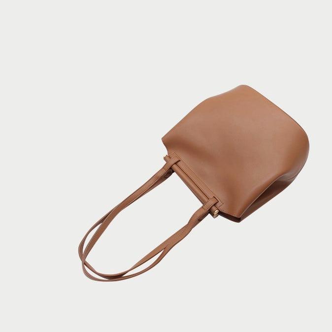 ﻿﻿Bucket-shaped Tote Bag - EnchantéCarry